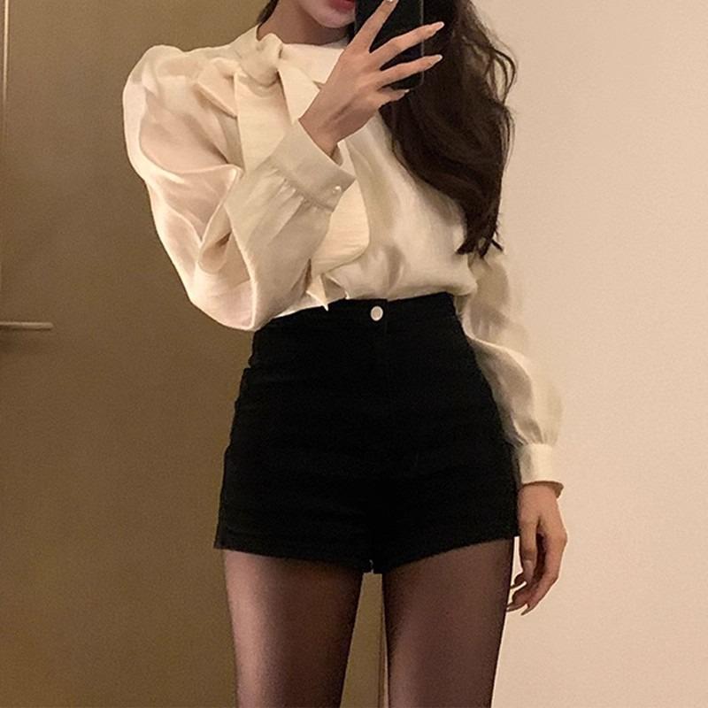 Women s High-Waisted Black Denim Shorts - Tight Elastic Fit, Straight Leg, 2025 Summer Collection. XS: 155-165cm, 65-75 lbs
Women s High-Waisted Black Denim Shorts - Tight Elastic Fit, Straight Leg, 2025 Summer Collection. XS: 155-165cm, 65-75 lbs