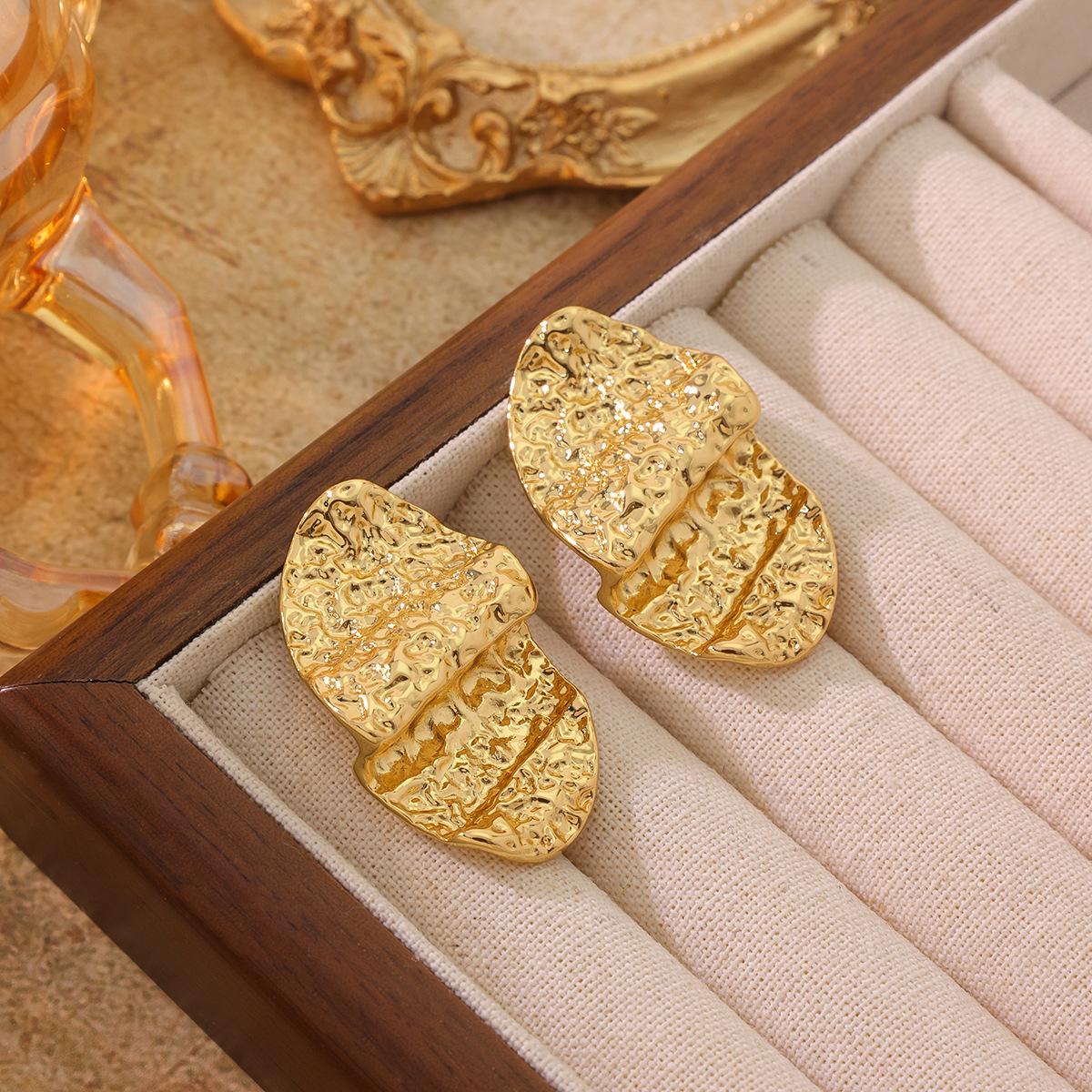 Jewelry Factory Earrings Light Luxury Elegant Fashion Geometric Electroplated
Jewelry Factory Earrings Light Luxury Elegant Fashion Geometric Electroplated