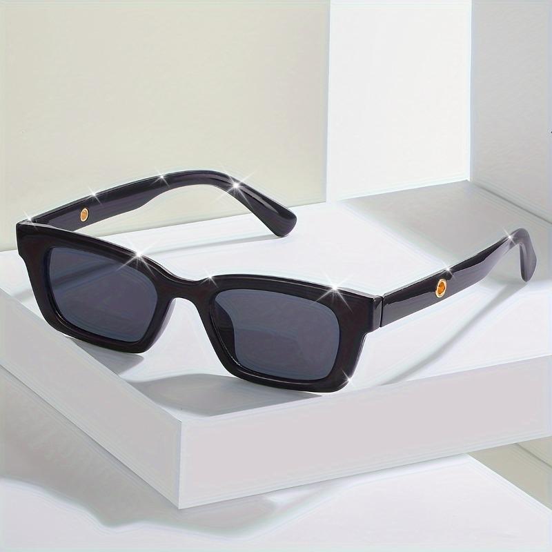 Fashionable Square Women s Glasses Protective Plastic Frame Hinge Design Trendy and Avant-garde Style Suitable for Daily Wear чёрный
Fashionable Square Women s Glasses Protective Plastic Frame Hinge Design Trendy and Avant-garde Style Suitable for Daily Wear чёрный