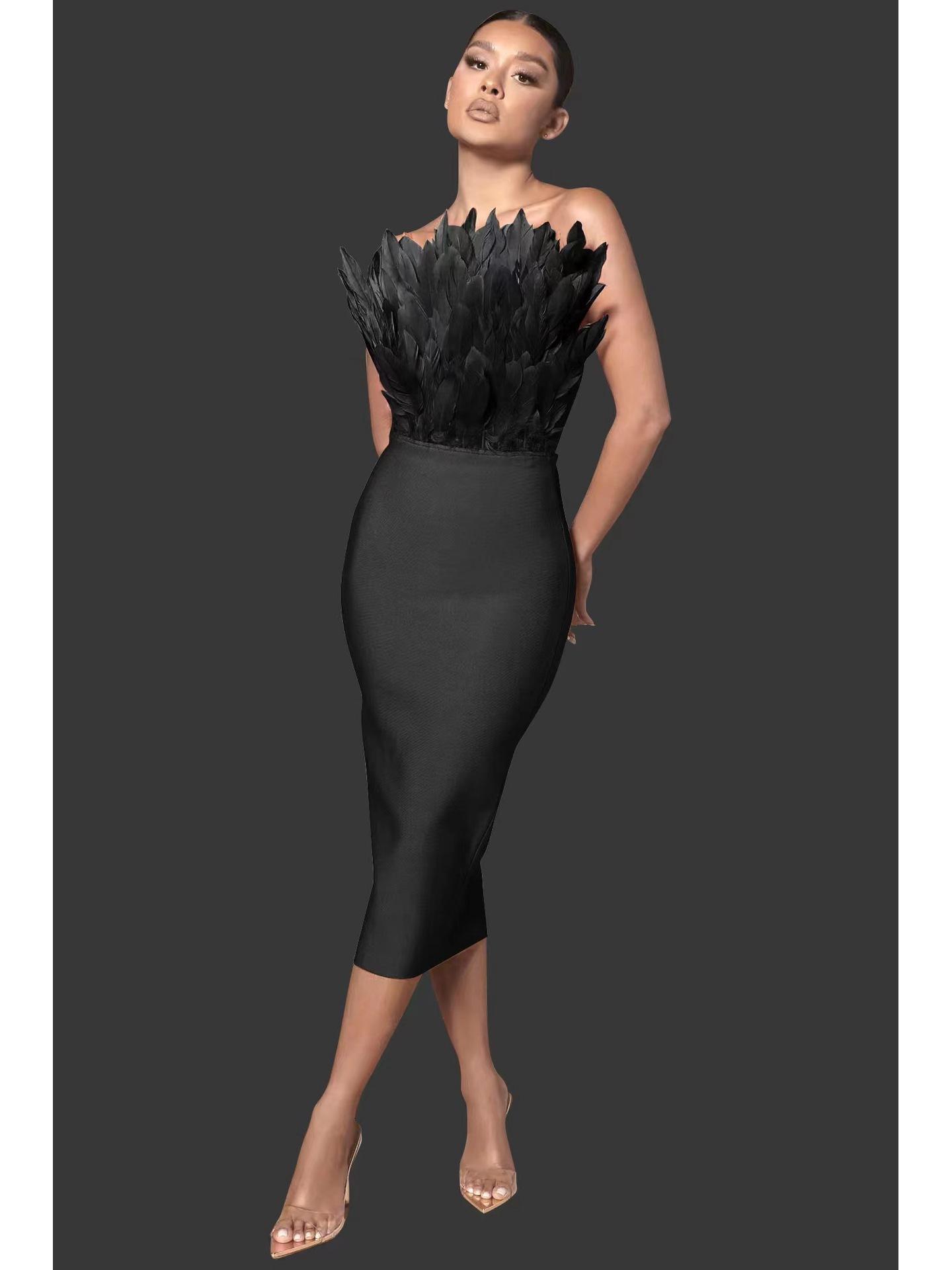 Женское платье-труба с бандажом из страусиных перьев в европейском и американском стиле Small чёрный
Женское платье-труба с бандажом из страусиных перьев в европейском и американском стиле Small чёрный