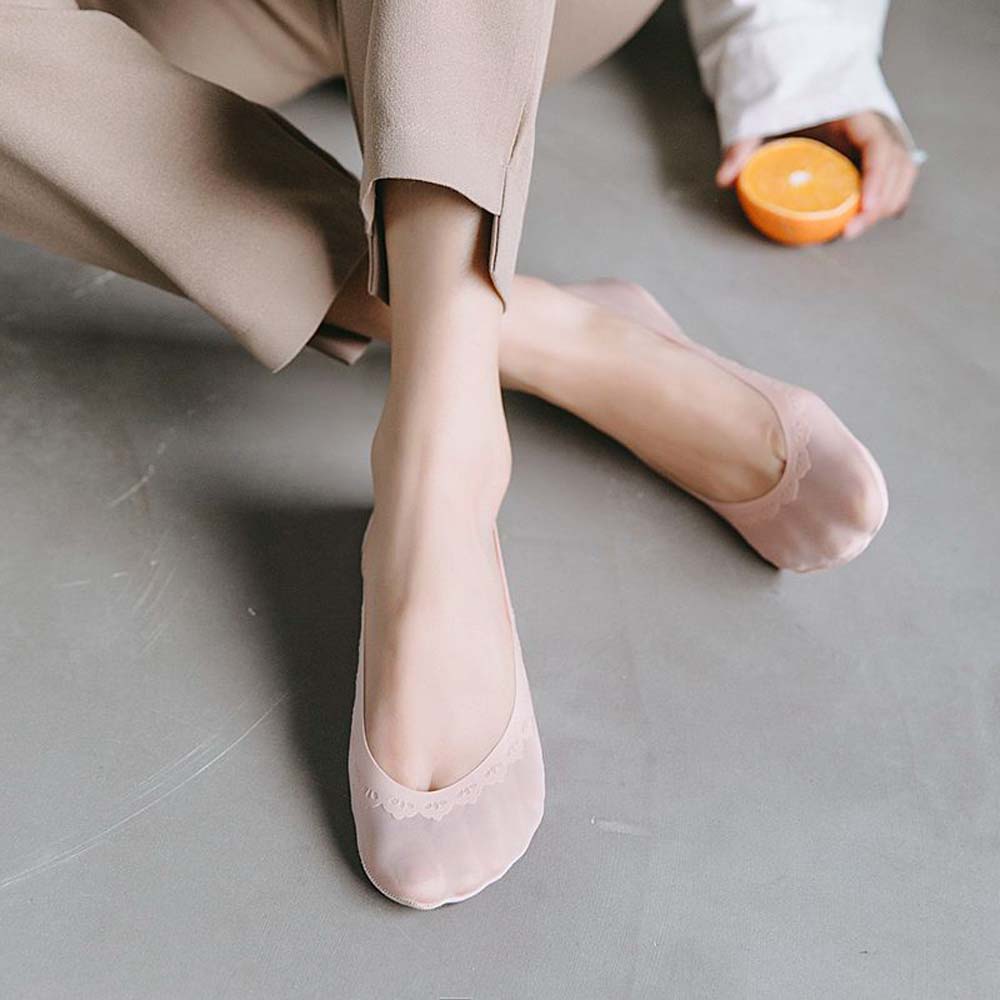 Cute Japanese style Women Nylon Little crown Invisible Socks Hosiery Lace Socks Silicone Boat socks
Cute Japanese style Women Nylon Little crown Invisible Socks Hosiery Lace Socks Silicone Boat socks