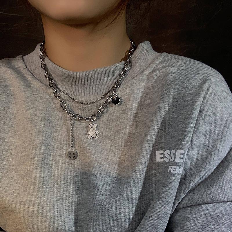 Hip Hop Double Plaid Bear Smiley Tassel Necklace Female Spice Girl Light Luxury Niche Sweet Cool Wind Clavicle Chain
Hip Hop Double Plaid Bear Smiley Tassel Necklace Female Spice Girl Light Luxury Niche Sweet Cool Wind Clavicle Chain