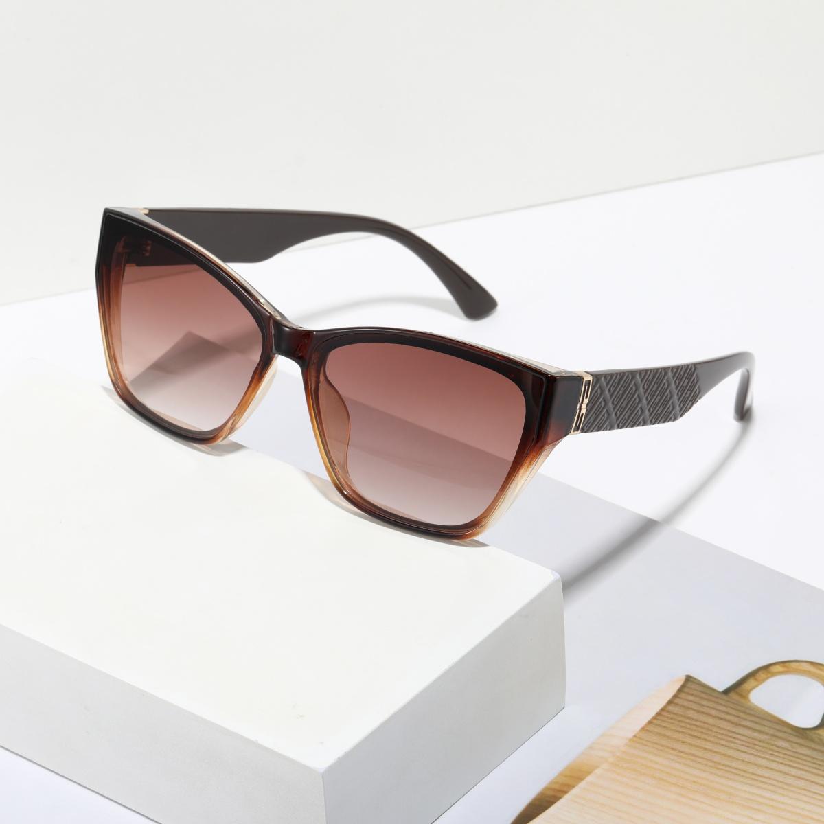 Fashion sunglasses European and American retro men s and women s classic Y2K trend versatile sun shading and lightweight frame s
Fashion sunglasses European and American retro men s and women s classic Y2K trend versatile sun shading and lightweight frame s