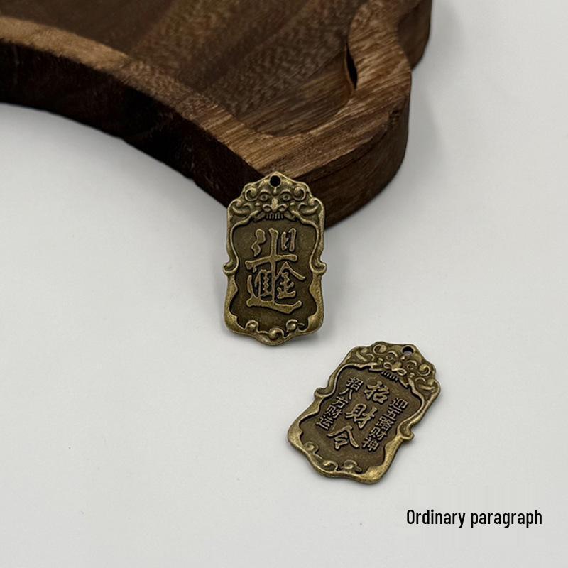 Wealth God Gold Charm Pendant Keychain for Attracting Daily Prosperity
Wealth God Gold Charm Pendant Keychain for Attracting Daily Prosperity