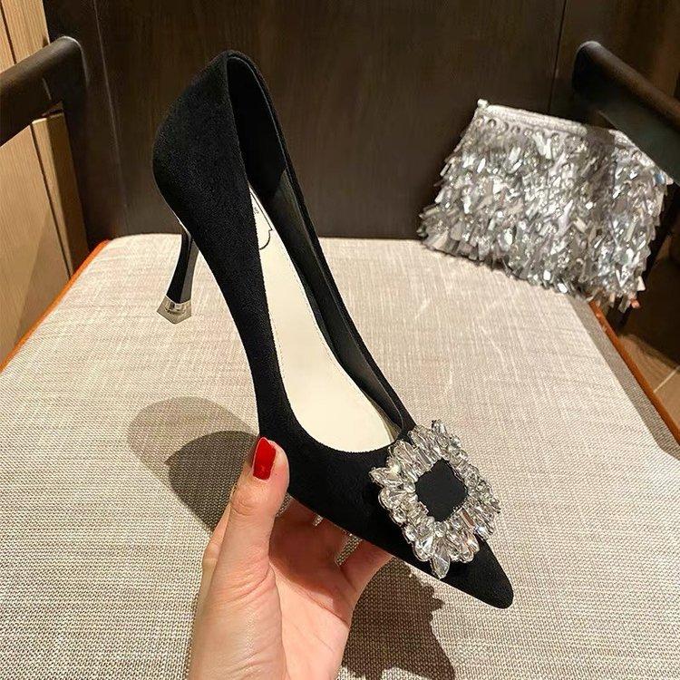 2025 spring and autumn new pointed high heels women s stiletto wedding shoes temperament square buckle commuter annual meeting versatile single shoes 34 чёрный
2025 spring and autumn new pointed high heels women s stiletto wedding shoes temperament square buckle commuter annual meeting versatile single shoes 34 чёрный