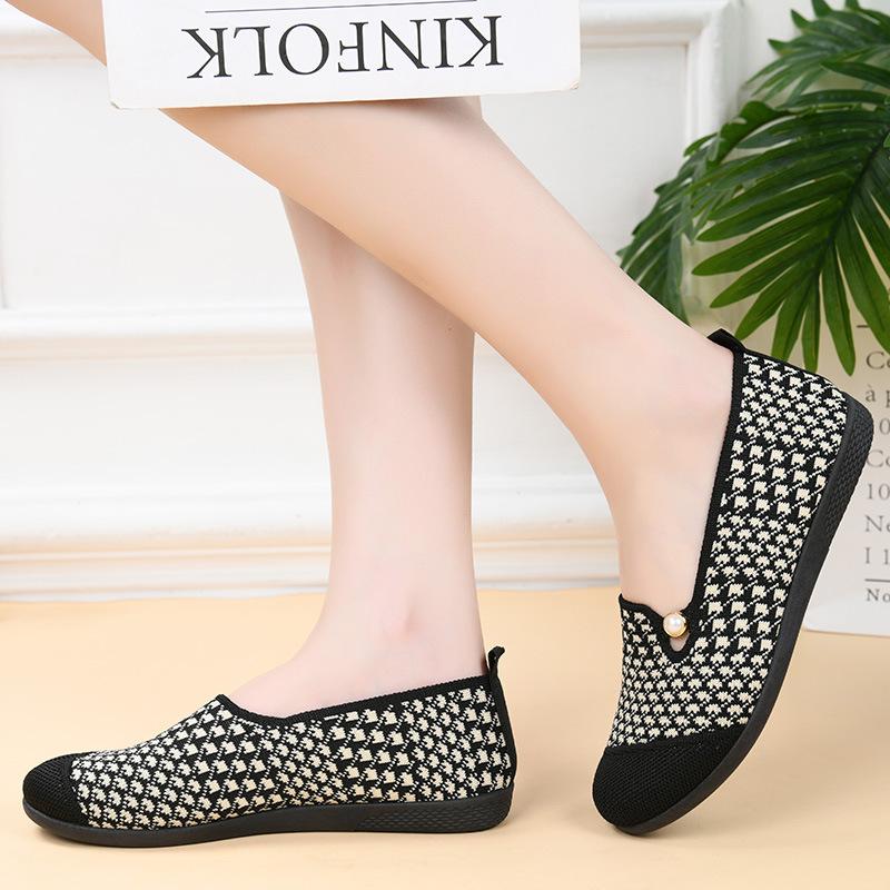 Spring and Autumn new middle-aged and old flying weaving breathable one-pedal cloth shoes women s shoes 41
Spring and Autumn new middle-aged and old flying weaving breathable one-pedal cloth shoes women s shoes 41