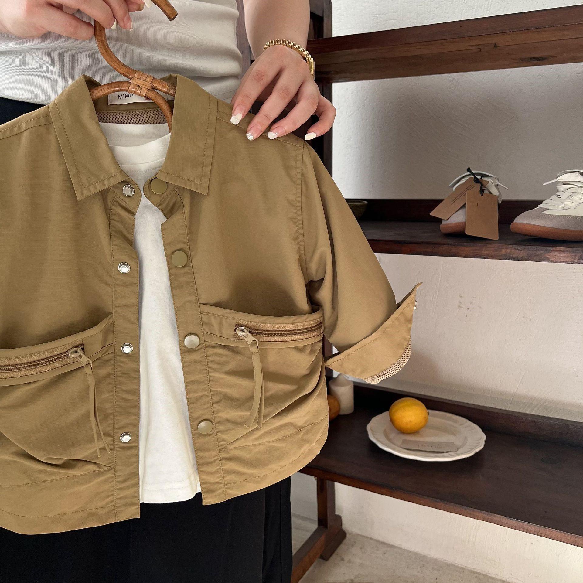 Children s Autumn Solid Color Stylish Pocket Jacket, Small and Medium Size Children s Design, Long-sleeved Jacket 90 чорний
Children s Autumn Solid Color Stylish Pocket Jacket, Small and Medium Size Children s Design, Long-sleeved Jacket 90 чорний