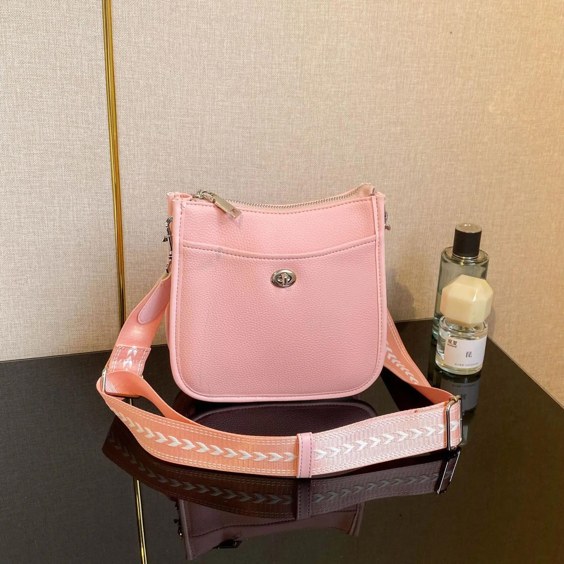 Wide straps Women Bucket Shoulder bag Brand design Crossbody Bag PU leather panelled ladies Handbags phe wallet рожевий
Wide straps Women Bucket Shoulder bag Brand design Crossbody Bag PU leather panelled ladies Handbags phe wallet рожевий