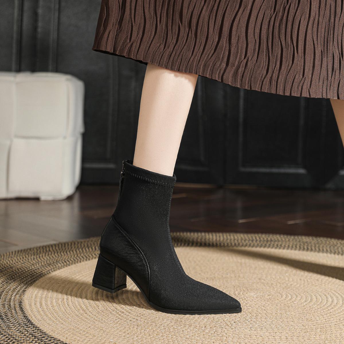 Тонкие остроносые сапоги на высоком каблуке 2024 года, новые женские сапоги на среднем каблуке, осенне-зимние сапоги средней высоты, модные сапоги на толстом каблуке, французские короткие сапоги 34 чёрный
Тонкие остроносые сапоги на высоком каблуке 2024 года, новые женские сапоги на среднем каблуке, осенне-зимние сапоги средней высоты, модные сапоги на толстом каблуке, французские короткие сапоги 34 чёрный