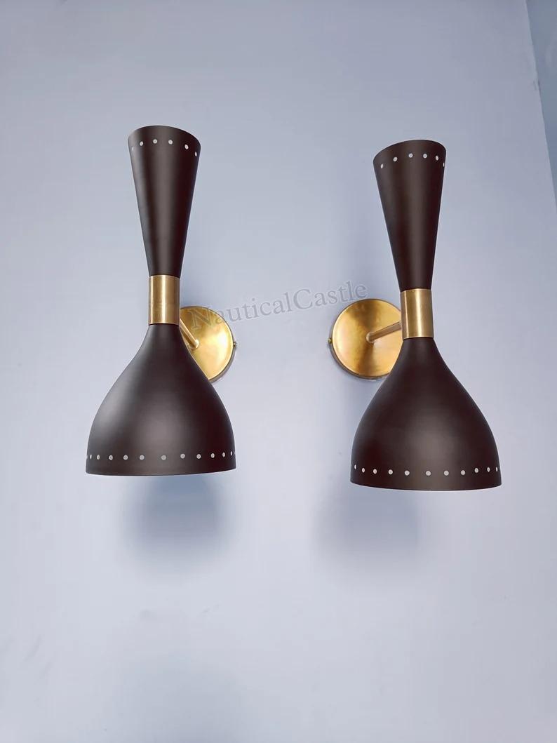 Matt Black Brass Wall Sconce Pair: Mid-Century Italian Diablo Lamp чорний
Matt Black Brass Wall Sconce Pair: Mid-Century Italian Diablo Lamp чорний