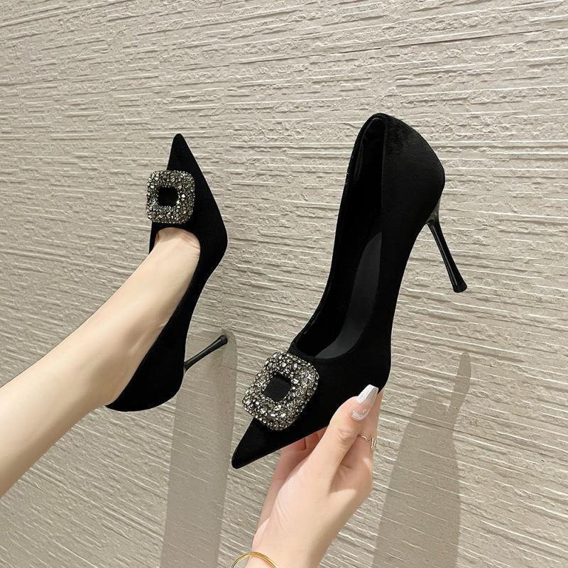Spring 2025 new high heels women s thin heels non-slip black pointed versatile light luxury temperament celebrity professional single shoes 40
Spring 2025 new high heels women s thin heels non-slip black pointed versatile light luxury temperament celebrity professional single shoes 40
