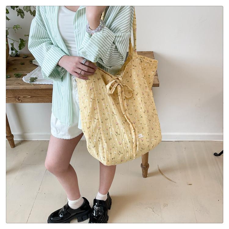 Spring and summer sweet floral shoulder bag gentle chiffon French tote bag large capacity girl travel bag бежевый
Spring and summer sweet floral shoulder bag gentle chiffon French tote bag large capacity girl travel bag бежевый