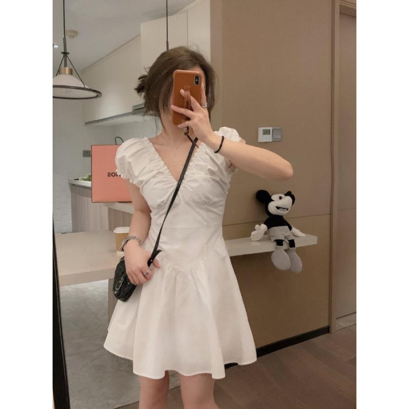 Платье с рукавами-буфами и V-образным вырезом, женское летнее, французское, милое и пикантное, с талией и юбкой-пачкой, короткорукавное платье 2XL белый
Платье с рукавами-буфами и V-образным вырезом, женское летнее, французское, милое и пикантное, с талией и юбкой-пачкой, короткорукавное платье 2XL белый