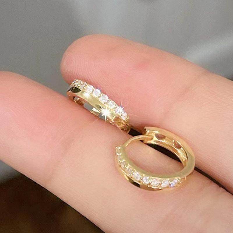 Huitan Chic Girls Hoop Earrings Metal Gold Color/Rose Gold Color Modern Fashion Women Circle Earrinsg with CZ Brilliant Zircon
Huitan Chic Girls Hoop Earrings Metal Gold Color/Rose Gold Color Modern Fashion Women Circle Earrinsg with CZ Brilliant Zircon