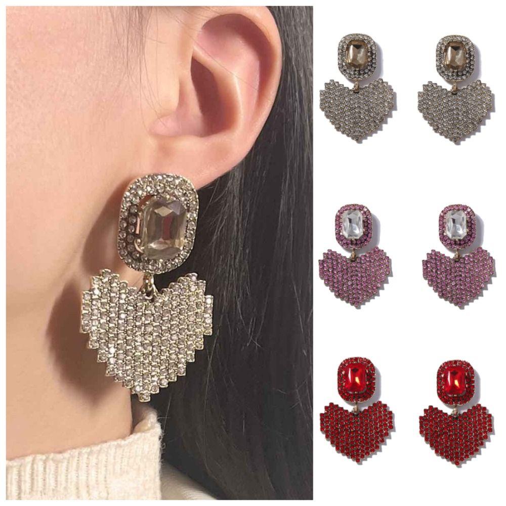 Shining Heart-shaped Ear Drop Sparkling Rhinestone Ear Stud Valentine s Day Earrings Women білий
Shining Heart-shaped Ear Drop Sparkling Rhinestone Ear Stud Valentine s Day Earrings Women білий