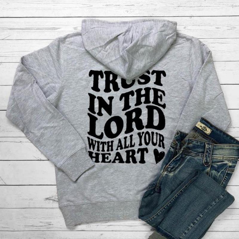 Женская толстовка с капюшоном из флиса с накладными рукавами, надписью-лозунгом и карманом-кенгуру на завязках 5XL
Женская толстовка с капюшоном из флиса с накладными рукавами, надписью-лозунгом и карманом-кенгуру на завязках 5XL