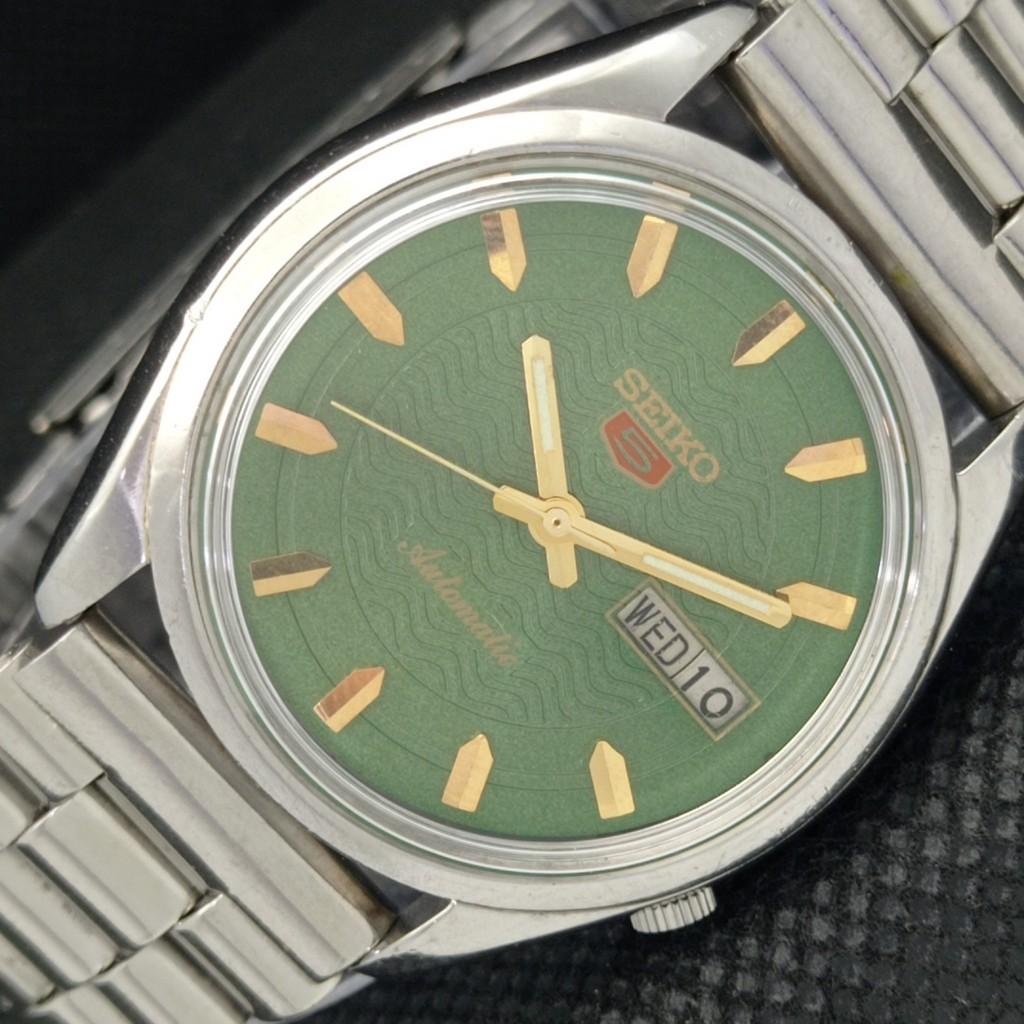Б/У винтажные мужские часы SEIKO 5 AUTOMATIC JAPAN MENS DAY/DATE GREEN WATCH 603-a313772-2 SKU603-a313772
Б/У винтажные мужские часы SEIKO 5 AUTOMATIC JAPAN MENS DAY/DATE GREEN WATCH 603-a313772-2 SKU603-a313772