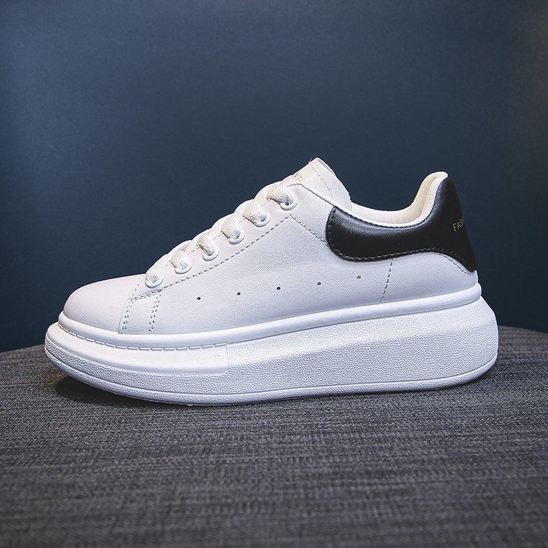 Новые кожаные женские белые повседневные кроссовки из вулканизированной кожи, удобные спортивные туфли для ходьбы и бега на платформе, туфли на плоской подошве D241 43
Новые кожаные женские белые повседневные кроссовки из вулканизированной кожи, удобные спортивные туфли для ходьбы и бега на платформе, туфли на плоской подошве D241 43