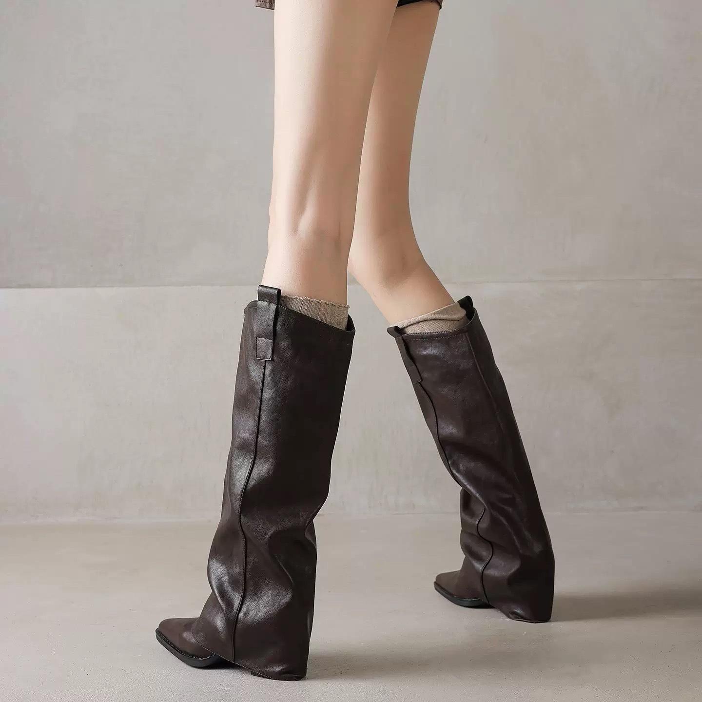 Пустошь кожаные ботфорты на высоком каблуке ботфорты-чулки длинные черные ботинки осень и зима новые толстый каблук острый носок рыцарские ботинки женские 42 коричневый
Пустошь кожаные ботфорты на высоком каблуке ботфорты-чулки длинные черные ботинки осень и зима новые толстый каблук острый носок рыцарские ботинки женские 42 коричневый