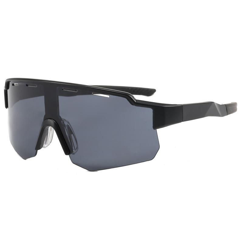 New Cross-border Hiking Sunglasses Outdoor Sports Cycling Glasses Large Frame Integrated UV Protection Goggles
New Cross-border Hiking Sunglasses Outdoor Sports Cycling Glasses Large Frame Integrated UV Protection Goggles