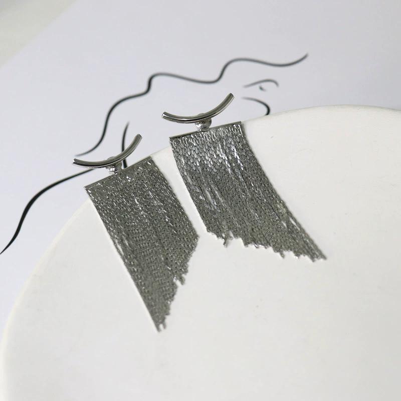 French Retro Metal Tassel Earrings With High-End Stud Earrings On The Front And Back Fashionable Elegant Gift For Friends
French Retro Metal Tassel Earrings With High-End Stud Earrings On The Front And Back Fashionable Elegant Gift For Friends