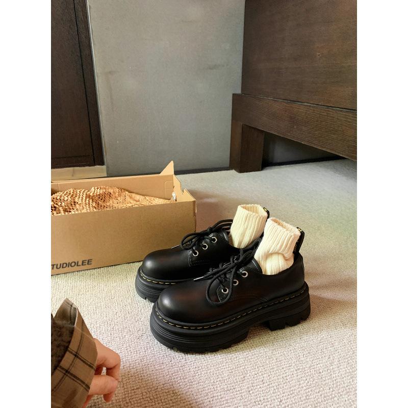 Lace-up heightened thick heel thick sole Derby single shoes round head small leather shoes women s autumn 35 чорний
Lace-up heightened thick heel thick sole Derby single shoes round head small leather shoes women s autumn 35 чорний