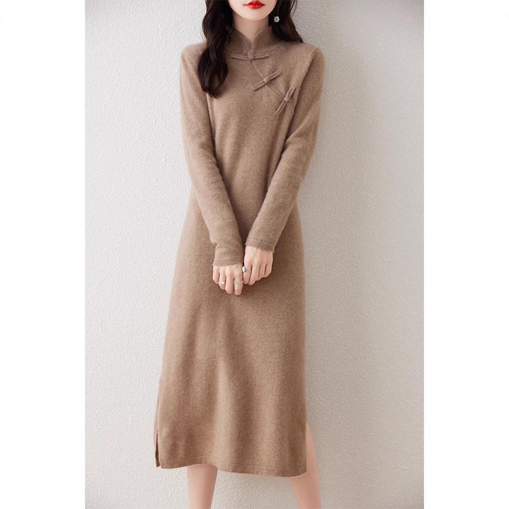 Women s 100% Wool Knitted Dress - Autumn/Winter, Slim Fit, Frog Button, Stand Collar, Extra Long with Slit. L (110-125 jin)
Women s 100% Wool Knitted Dress - Autumn/Winter, Slim Fit, Frog Button, Stand Collar, Extra Long with Slit. L (110-125 jin)