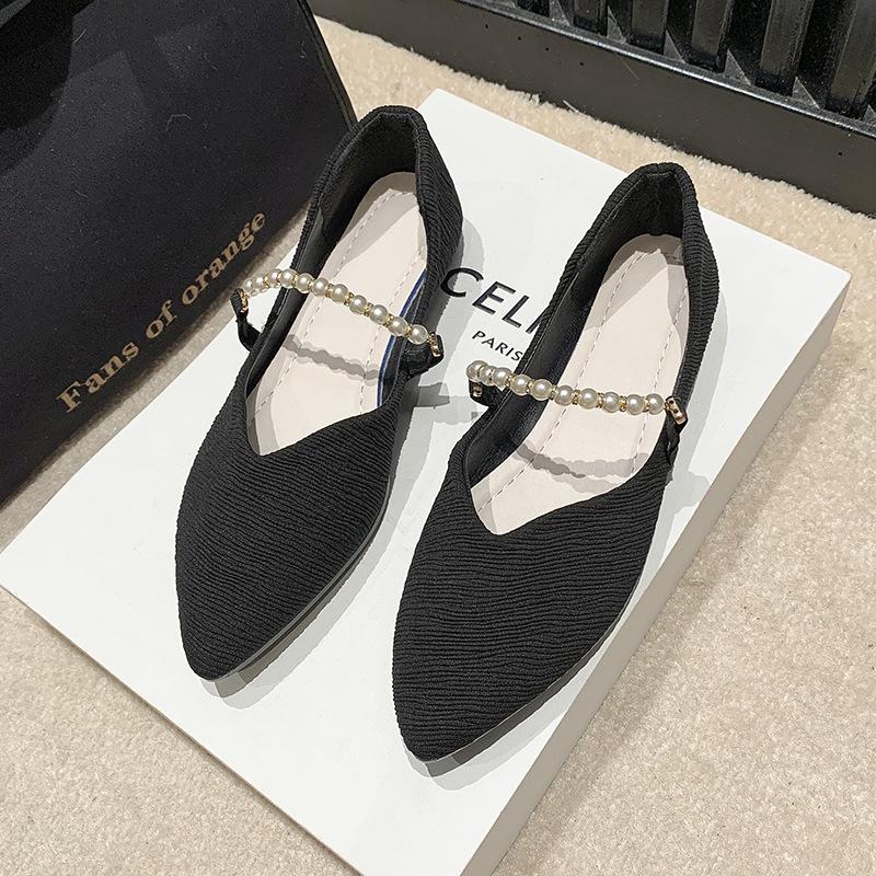 Pointed soft-soled single shoes women s spring and summer new flat-bottomed Mary Jane women s ladyshoes pearl chain with skirt Doudou shoes 40 чорний
Pointed soft-soled single shoes women s spring and summer new flat-bottomed Mary Jane women s ladyshoes pearl chain with skirt Doudou shoes 40 чорний