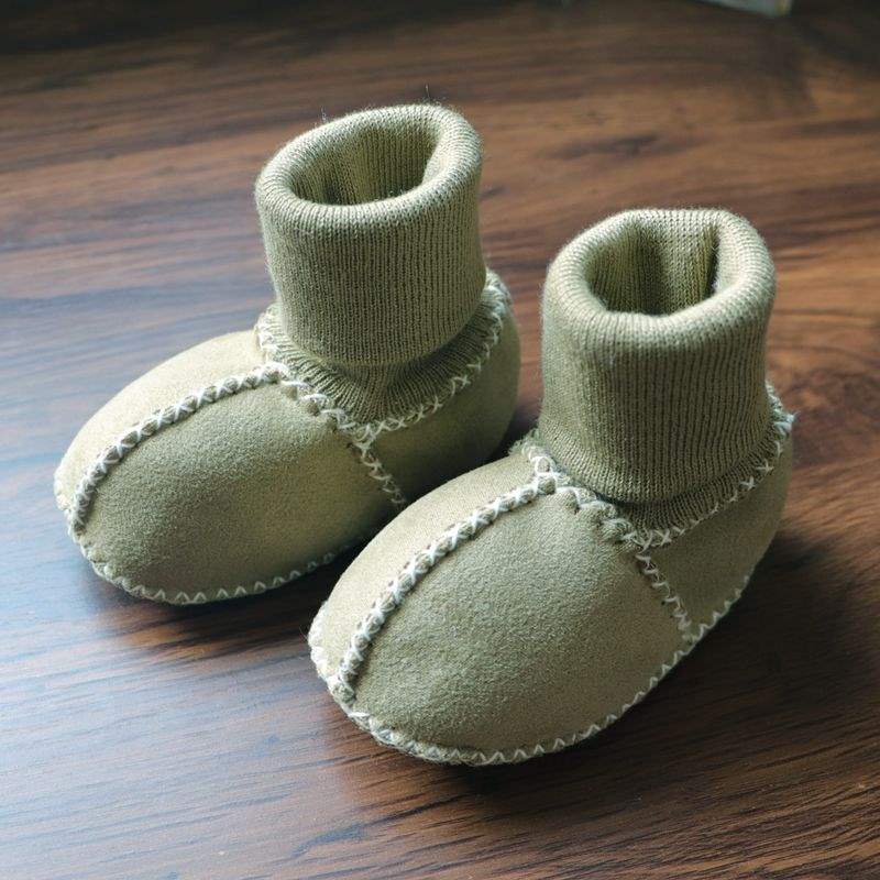 Меховые интегрированные детские туфли и носки теплые толстые осенне-зимние детские мягкие подошвы не спадают обувь для малышей новорожденных 0-6-12 Inner length 12 (7-14 months)
Меховые интегрированные детские туфли и носки теплые толстые осенне-зимние детские мягкие подошвы не спадают обувь для малышей новорожденных 0-6-12 Inner length 12 (7-14 months)