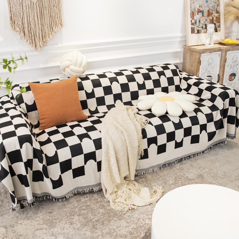 Four Seasons Universal Chenille Jacquard Double-Sided Sofa Cover Towel Nordic Black and White All-InJUEusive 180*130
Four Seasons Universal Chenille Jacquard Double-Sided Sofa Cover Towel Nordic Black and White All-InJUEusive 180*130