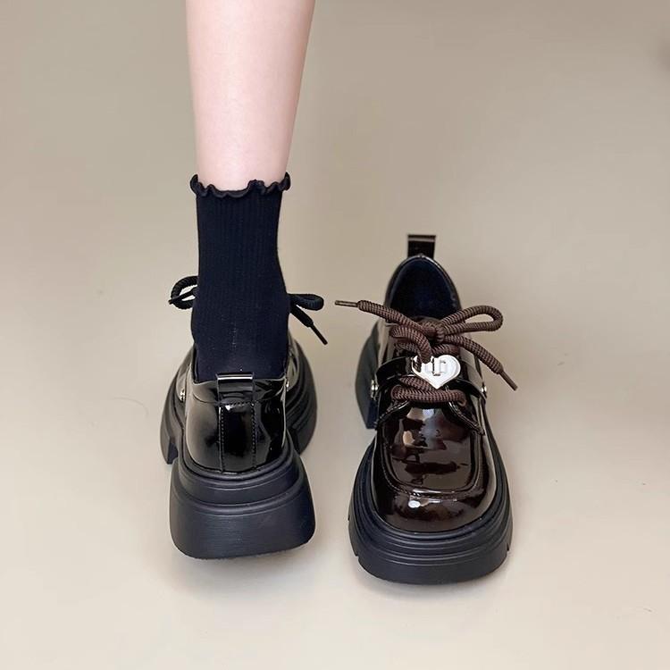 Small leather shoes women s 2025 new spring French bow retro British style platform heightening Mary Jane loafers 35
Small leather shoes women s 2025 new spring French bow retro British style platform heightening Mary Jane loafers 35