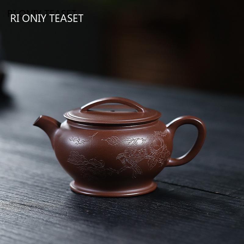 210ml Chinese Yixing Purple Clay Teapot Kettle Master Handmade Tea Pot Tea Infuser Hand Carved Pattern Raw Ore Zisha Tea Set
210ml Chinese Yixing Purple Clay Teapot Kettle Master Handmade Tea Pot Tea Infuser Hand Carved Pattern Raw Ore Zisha Tea Set