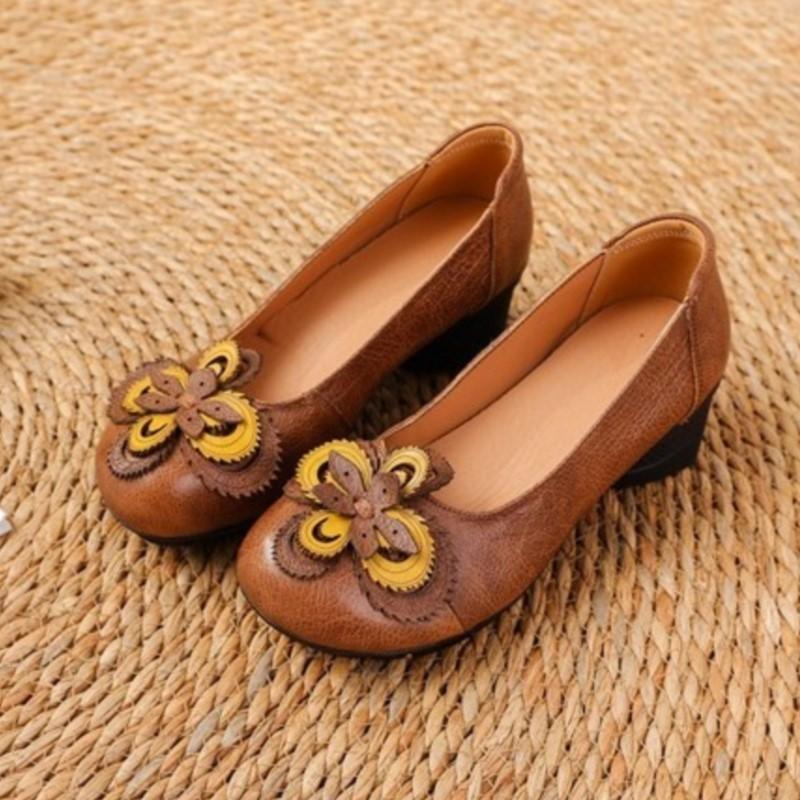 Женские туфли Johnature Ethnic Style на среднем каблуке из натуральной кожи с цветочным узором и мягкой подошвой, с круглым носком, неглубокие туфли-лодочки
Женские туфли Johnature Ethnic Style на среднем каблуке из натуральной кожи с цветочным узором и мягкой подошвой, с круглым носком, неглубокие туфли-лодочки