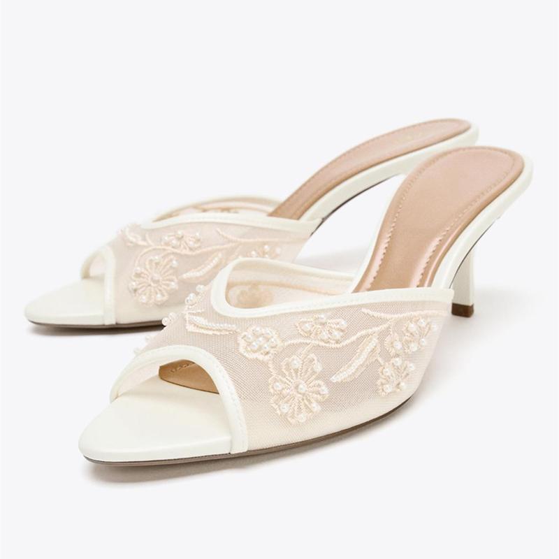 Fashion Luxury String Bead Embroidery Design Brand Slippers Women Elegant Pointed Toe Peep-toe Slide Sandals Cozy Mesh Zapatos De Mujer 42
Fashion Luxury String Bead Embroidery Design Brand Slippers Women Elegant Pointed Toe Peep-toe Slide Sandals Cozy Mesh Zapatos De Mujer 42