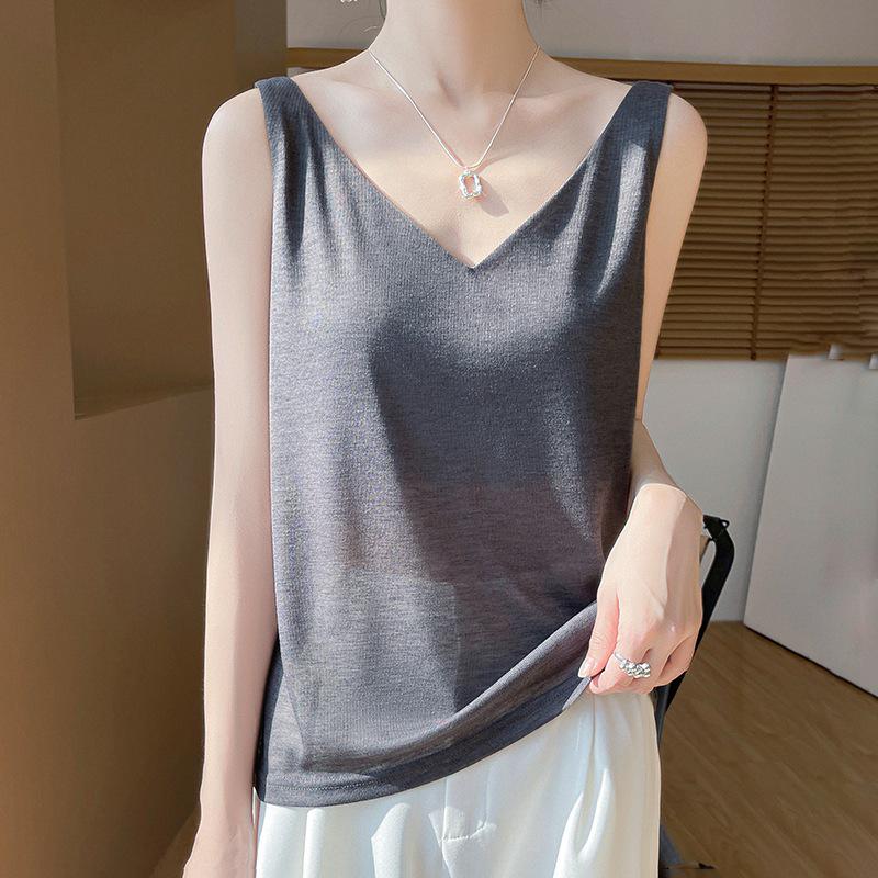 Women s Slimming V-Neck Ice Silk Camisole - Backless, Sleeveless Knit for Spring/Summer M (approx. 50-55 kg)
Women s Slimming V-Neck Ice Silk Camisole - Backless, Sleeveless Knit for Spring/Summer M (approx. 50-55 kg)