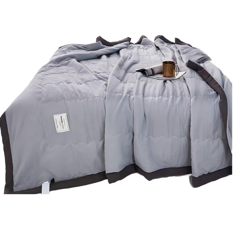 YALU&FREEDOM Antibacterial Fiber Summer Quilt 180x200cm
YALU&FREEDOM Antibacterial Fiber Summer Quilt 180x200cm