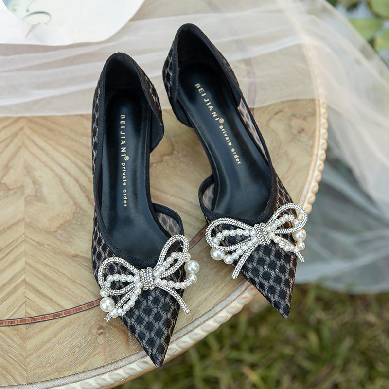 Сетчатые роскошные туфли-лодочки на высоком каблуке с бантом из страз, женские туфли-стилет с острым носком, новая китайская обувь для подружек невесты 34 чёрный
Сетчатые роскошные туфли-лодочки на высоком каблуке с бантом из страз, женские туфли-стилет с острым носком, новая китайская обувь для подружек невесты 34 чёрный
