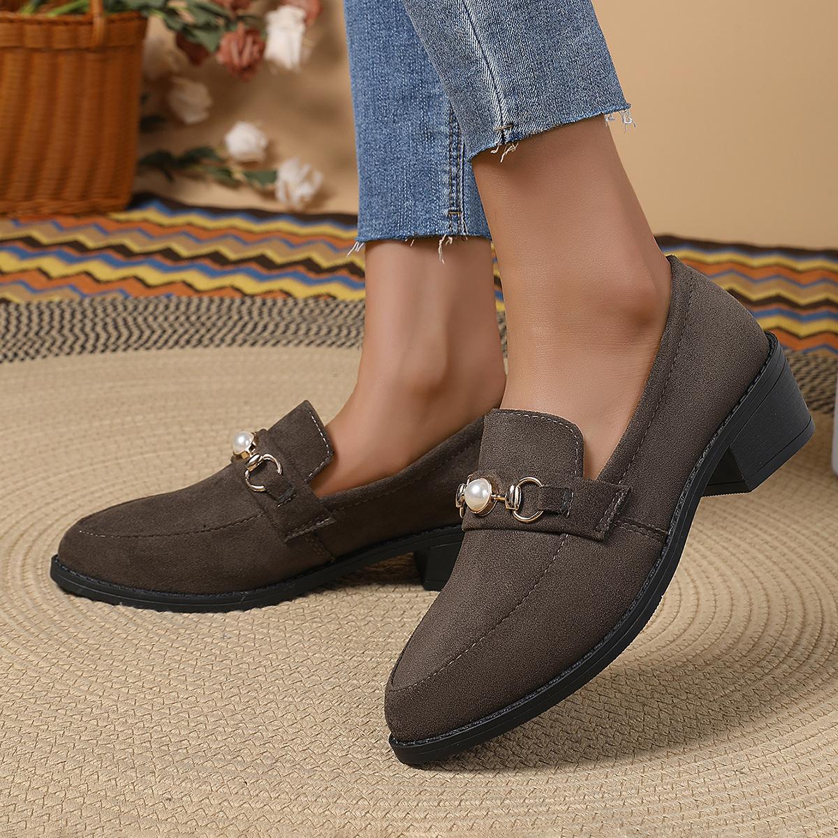 Large size single shoes women s 2024 autumn new women s shoes flat casual shoes women s one-pedal small fragrant love 43
Large size single shoes women s 2024 autumn new women s shoes flat casual shoes women s one-pedal small fragrant love 43