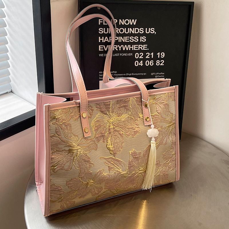 Large Capacity Shoulder Bag for Women s Crossbody Bag New Tote Casual Versatile Handbag for Students Class Commuting Bag
Large Capacity Shoulder Bag for Women s Crossbody Bag New Tote Casual Versatile Handbag for Students Class Commuting Bag