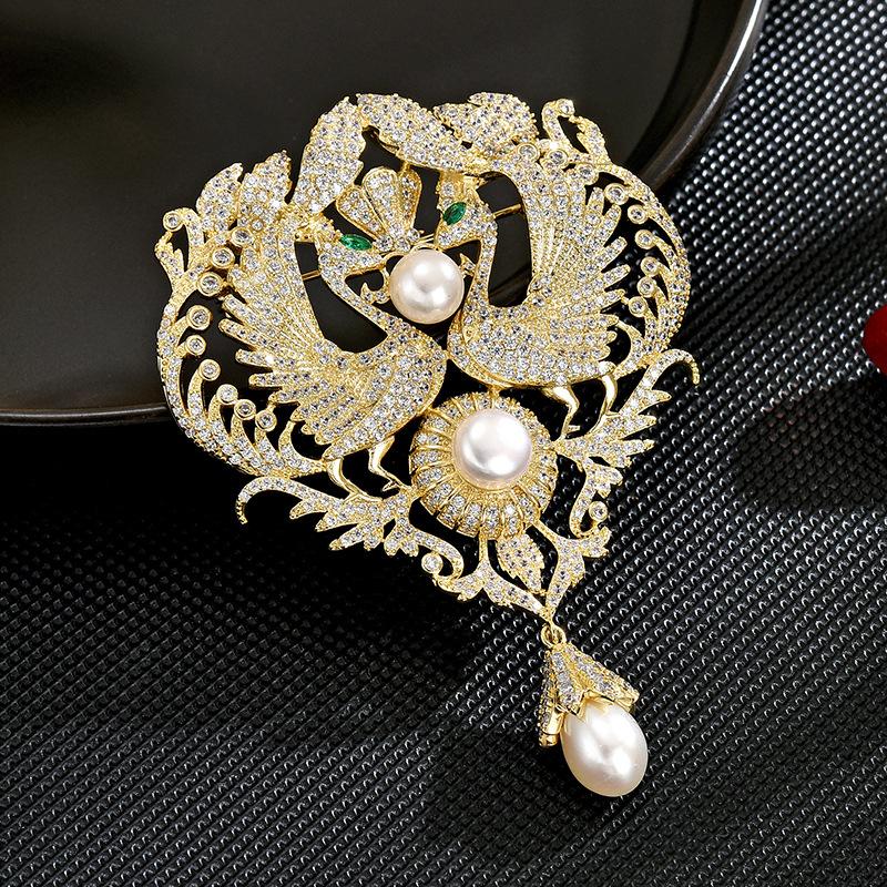 Women s Light Luxury Design Elegant Imitation Pearl Brooch Fashionable Versatile Niche Design Sense Brooch Daily Accessories
Women s Light Luxury Design Elegant Imitation Pearl Brooch Fashionable Versatile Niche Design Sense Brooch Daily Accessories