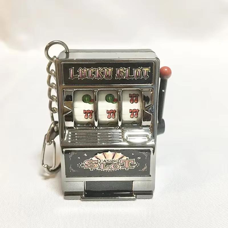 Simple Fashion Trend Keychain Toy Fruit Machine Slot Machine Keychain Personalized Creative Car Pendant Key Ring GiftAccessories чорний
Simple Fashion Trend Keychain Toy Fruit Machine Slot Machine Keychain Personalized Creative Car Pendant Key Ring GiftAccessories чорний