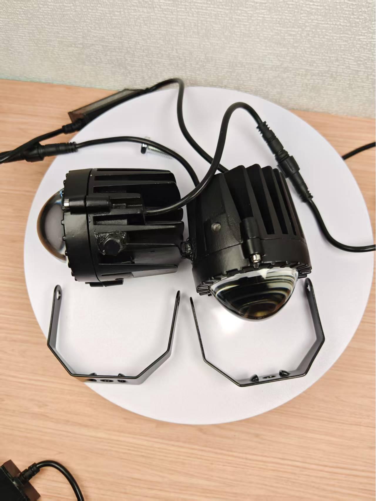 Фара для автомобиля, грузовика: Желтый и белый светодиодный прожектор, дальнобойная пушка 12-80 В, подходит для всех моделей, линзовая фара.
Фара для автомобиля, грузовика: Желтый и белый светодиодный прожектор, дальнобойная пушка 12-80 В, подходит для всех моделей, линзовая фара.