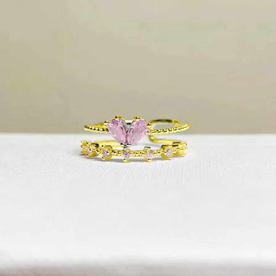 Sweet Elegant Romantic Pink Crystal Heart Ring Trend Pink Love Heart Open Ring Aesthetic Rings Fine Zircon Gift рожевий
Sweet Elegant Romantic Pink Crystal Heart Ring Trend Pink Love Heart Open Ring Aesthetic Rings Fine Zircon Gift рожевий