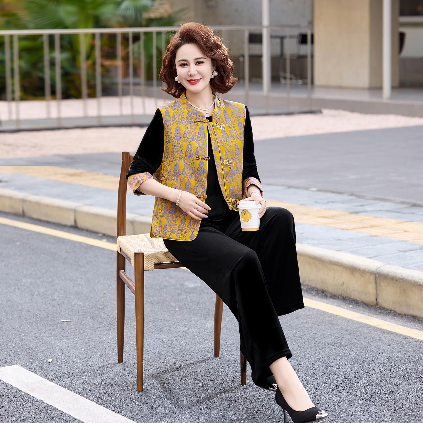 Chinese Style Three-Piece Spring Suit for Women Aged 40-60 3XL (suitable for 125-140 lbs)
Chinese Style Three-Piece Spring Suit for Women Aged 40-60 3XL (suitable for 125-140 lbs)