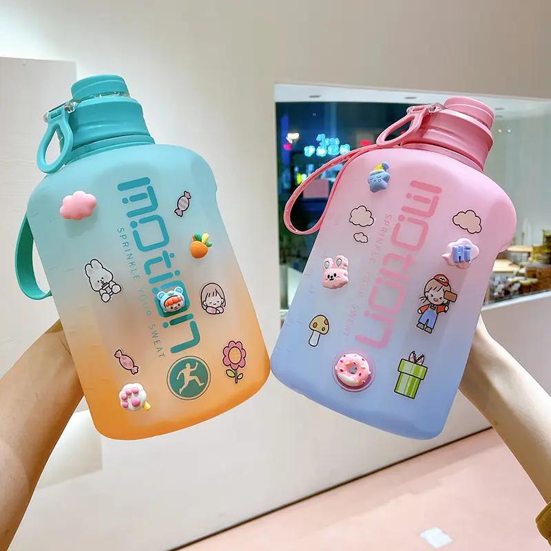 Чашка для воды большой емкости, мужской спортивный чайник, мужское ведро для фитнеса, тонное ведро, соломенная чашка, тонное ведро, летнее
Чашка для воды большой емкости, мужской спортивный чайник, мужское ведро для фитнеса, тонное ведро, соломенная чашка, тонное ведро, летнее