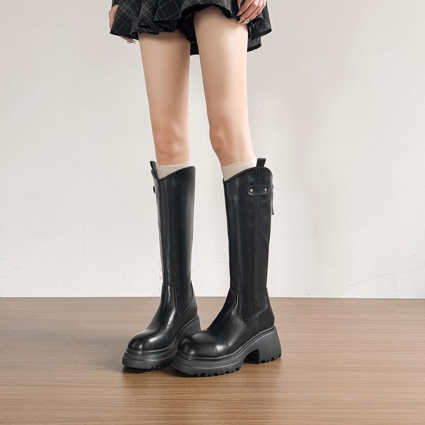 19233-1 Женские ботфорты на толстой подошве и высоком каблуке, новый стиль осень/зима 2025 с пряжкой-ремнем и расширенной задней молнией. Size 38
19233-1 Женские ботфорты на толстой подошве и высоком каблуке, новый стиль осень/зима 2025 с пряжкой-ремнем и расширенной задней молнией. Size 38