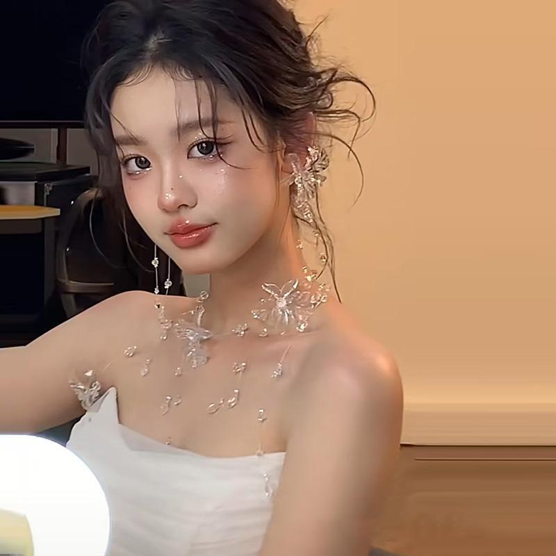 Acrylic glass bead fringed necklace accessories, high-end fashion exaggerated collarbone chain temperament items
Acrylic glass bead fringed necklace accessories, high-end fashion exaggerated collarbone chain temperament items