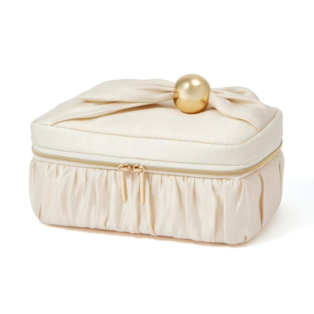 Franc Franc Japan Pearl BloSSom Vanity Pouch S Ivory
Franc Franc Japan Pearl BloSSom Vanity Pouch S Ivory