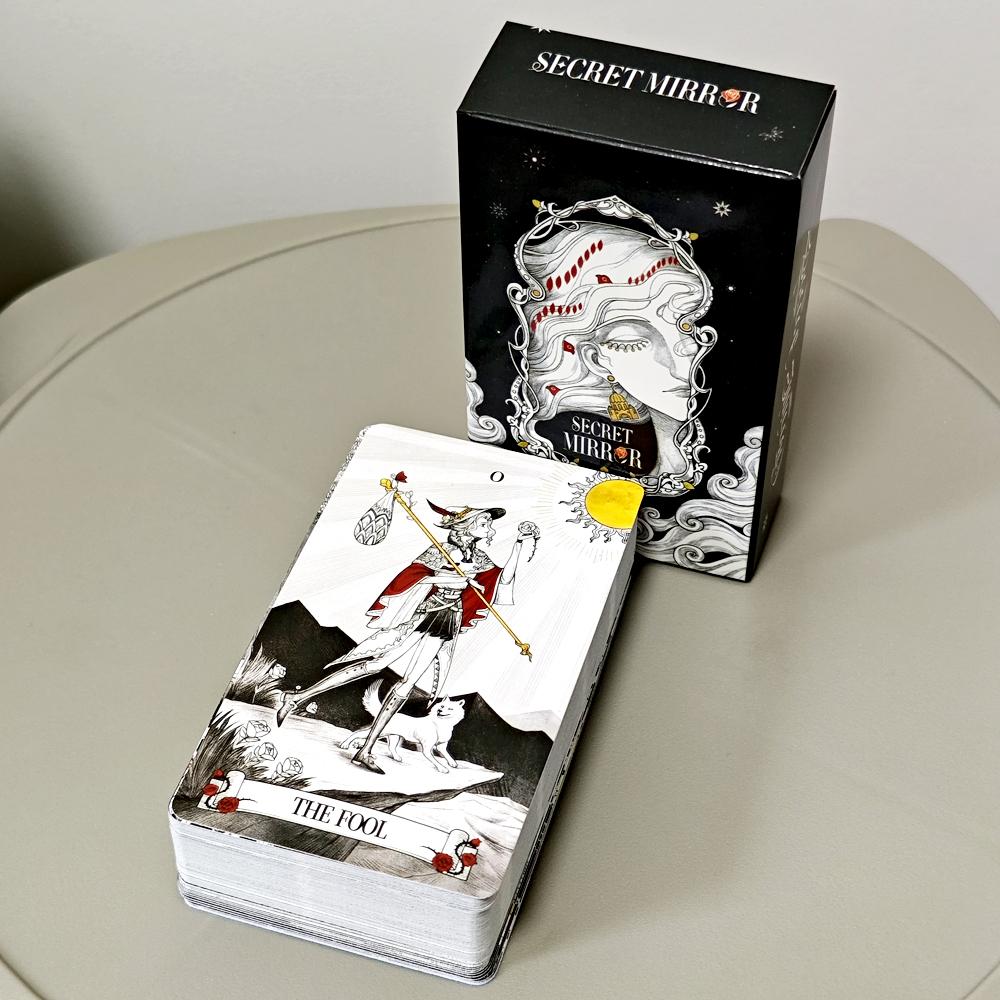 10,3*6 см Тайное Зеркальное Таро Женское Искусство Таро В Богатой Символике С Монохромным Царством:Черные, белые, красные, золотые карточки 80 шт.
10,3*6 см Тайное Зеркальное Таро Женское Искусство Таро В Богатой Символике С Монохромным Царством:Черные, белые, красные, золотые карточки 80 шт.