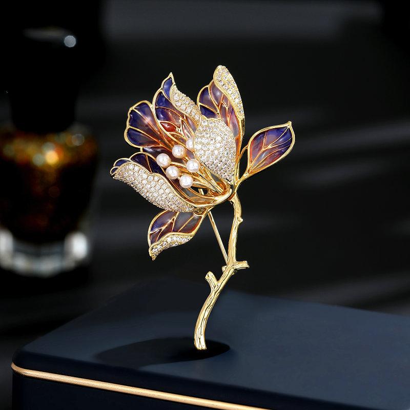 Легкая роскошная высококачественная новая одежда аксессуары закрепленные булавки капающие масляные цирконы инкрустированные высококачественная брошь бегония
Легкая роскошная высококачественная новая одежда аксессуары закрепленные булавки капающие масляные цирконы инкрустированные высококачественная брошь бегония